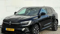 Zwart Gebruikt 2023 Renault Austral Techno SUV | € 30.400 (Goede deal)
