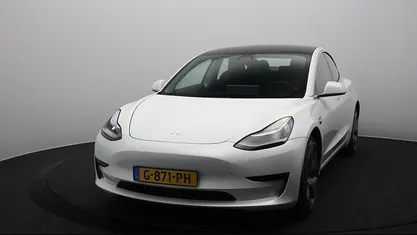 Wit Gebruikt 2019 Tesla Model 3 Standard Range Sedan | € 24.845 (Eerlijke prijs)