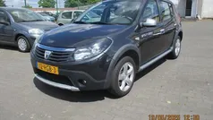 Grijs Gebruikt 2011 Dacia Sandero Stepway Hatchback | € 3.949 (Eerlijke prijs)