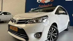 Wit, metallic lak Gebruikt 2013 Toyota Verso MPV | € 11.750 (Eerlijke prijs)