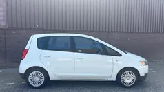 Wit, metallic lak Gebruikt 2010 Mitsubishi Colt Edition Hatchback | € 2.988 (Goede deal)