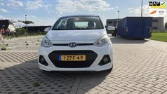 Wit Gebruikt 2015 Hyundai i10 Comfort Hatchback | € 5.700 (Eerlijke prijs)