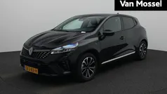 Zwart Gebruikt 2024 Renault Clio V Techno Hatchback | € 24.435 (Eerlijke prijs)