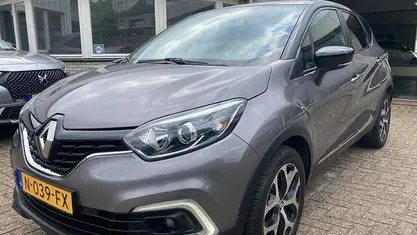 Grijs Gebruikt 2019 Renault Captur LIMITED SUV | € 11.950 (Eerlijke prijs)