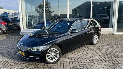 Occasion BMW 318 Luxury Line 136 PK (100 kW) 2018 Zwart Stationwagen
