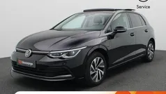 Zwart Gebruikt 2021 VW Golf VIII Style Hatchback | € 28.000 (Eerlijke prijs)