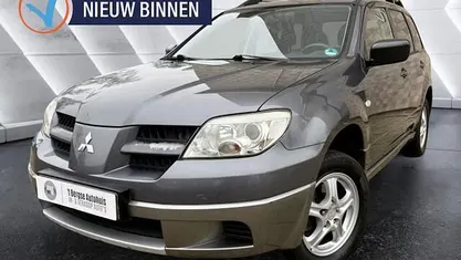 Grijs Gebruikt 2006 Mitsubishi Outlander Invite+ SUV | € 3.490 (Eerlijke prijs)