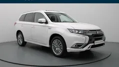 Wit Gebruikt 2020 Mitsubishi Outlander P-HEV Intense+ SUV | € 25.990 (Eerlijke prijs)