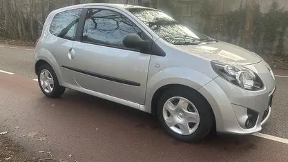 Occasion 2009 Renault Twingo Dynamique Hatchback | € 3.399 (Eerlijke prijs)