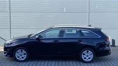 Zwart Gebruikt 2024 Kia Ceed Sportswagon Comfort Stationwagen | € 23.935 (Eerlijke prijs)