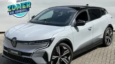 Grijs Gebruikt 2023 Renault Mégane Iconic Hatchback | € 31.395 (Eerlijke prijs)