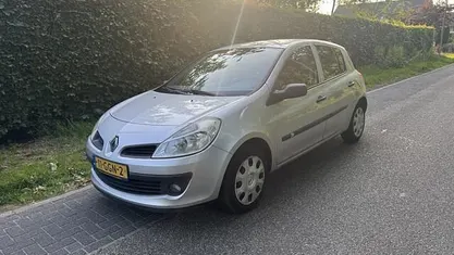 Occasion Renault Clio II 75 PK (55 kW) 2008 Hatchback