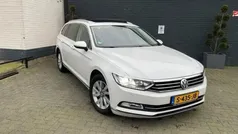 Wit Gebruikt 2017 VW Passat Highline Stationwagen | € 16.948 (Eerlijke prijs)