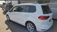 Gebruikt 2020 VW Touran Highline MPV | € 24.900 (Eerlijke prijs)