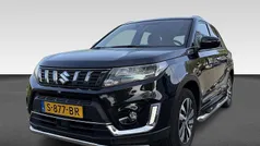 Zwart Gebruikt 2023 Suzuki Vitara SUV | € 25.930 (Eerlijke prijs)