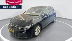 Gebruikt 2023 VW Golf VIII Life Hatchback | € 22.740 (Eerlijke prijs)