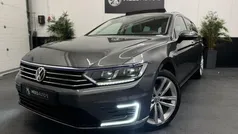Grijs Gebruikt 2016 VW Passat Highline Stationwagen | € 16.250 (Eerlijke prijs)