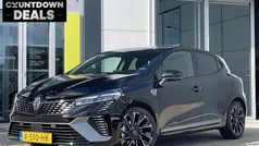 Zwart Gebruikt 2023 Renault Clio V Esprit Alpine Hatchback | € 25.740 (Eerlijke prijs)