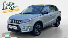 Savanna ivory & black Gebruikt 2023 Suzuki Vitara Style SUV | € 29.745 (Eerlijke prijs)