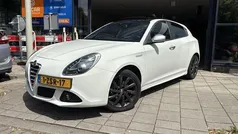 Wit Gebruikt 2010 Alfa Romeo Giulietta Progression Hatchback | € 5.749 (Eerlijke prijs)