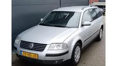 Grijs, metallic lak Gebruikt 2001 VW Passat Comfortline Stationwagen | € 995 (Eerlijke prijs)