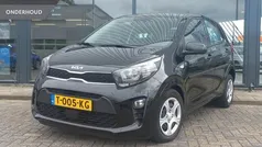 Zwart, metallic lak Gebruikt 2023 Kia Picanto Comfort Hatchback | € 14.900 (Eerlijke prijs)