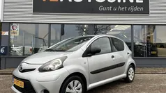 Grijs Gebruikt 2014 Toyota Aygo Hatchback | € 4.995 (Eerlijke prijs)