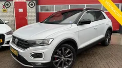 Wit Gebruikt 2018 VW T-Roc Sport SUV | € 22.283 (Eerlijke prijs)