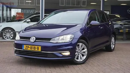 Blauw Gebruikt 2019 VW Golf VII Comfortline Hatchback | € 16.500 (Eerlijke prijs)