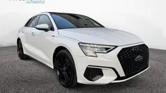 Wit, metallic lak Gebruikt 2022 Audi A3 Sportback S-Line Hatchback | € 31.900 (Eerlijke prijs)