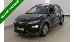 Zwart Gebruikt 2020 Hyundai Kona Comfort SUV | € 16.900 (Eerlijke prijs)
