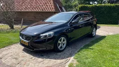 Zwart Gebruikt 2015 Volvo V40 Business Edition Stationwagen | € 7.950 (Eerlijke prijs)