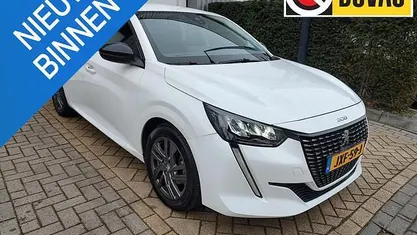 Occasion 2022 Peugeot 208 Allure Hatchback | € 12.795 (Super prijs)