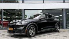 Zwart Gebruikt 2021 Ford Mustang Mach-E SUV | € 23.450 (Eerlijke prijs)