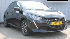 Zwart Gebruikt 2021 Peugeot 208 Allure Hatchback | € 16.895 (Eerlijke prijs)