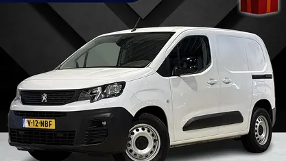 Gebruikt 2023 Peugeot Partner Premium MPV | € 21.895 (Goede deal)
