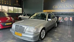 Grijs Gebruikt 1991 Mercedes E500 Sedan | € 64.950