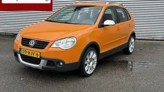 Oranje Gebruikt 2009 VW Polo Cross Hatchback | € 5.750 (Eerlijke prijs)