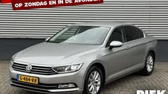Gebruikt 2017 VW Passat Highline Sedan | € 15.999 (Super prijs)