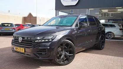 Occasion 2021 VW Touareg R-line SUV | € 59.950 (Eerlijke prijs)