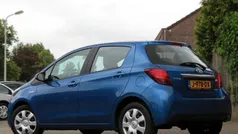Blauw Gebruikt 2014 Toyota Yaris Hatchback | € 10.950 (Eerlijke prijs)