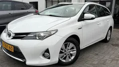 Wit Gebruikt 2014 Toyota Auris Touring Sports Stationwagen | € 12.650 (Eerlijke prijs)