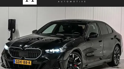 Occasion 2023 BMW 550e M Sport Sedan | € 75.900 (Goede deal)