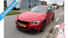 Rood Gebruikt 2016 BMW 318 M Sport Sedan | € 18.899 (Eerlijke prijs)