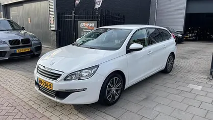 Occasion 2015 Peugeot 308 SW Stationwagen | € 4.999 (Super prijs)