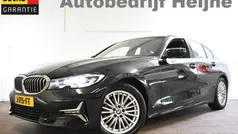 Zwart, metallic lak Gebruikt 2020 BMW 318 Executive Sedan | € 24.945 (Eerlijke prijs)