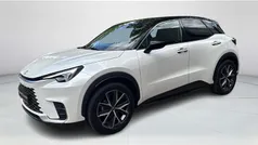 Wit Nieuw 2025 Lexus LBX SUV | € 41.949 (Eerlijke prijs)
