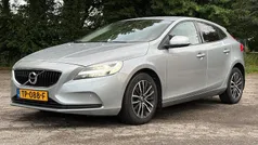 Grijs Gebruikt 2018 Volvo V40 Stationwagen | € 15.694 (Eerlijke prijs)