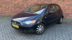 Blauw Gebruikt 2011 Mitsubishi Colt Edition Hatchback | € 3.650 (Eerlijke prijs)