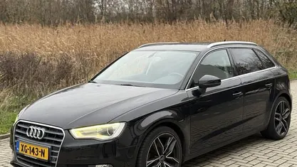 Zwart (metallic) Gebruikt 2013 Audi A3 Sportback S-Line Hatchback | € 9.499 (Eerlijke prijs)
